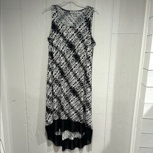 Notations Monochrome Sleeveless Dress